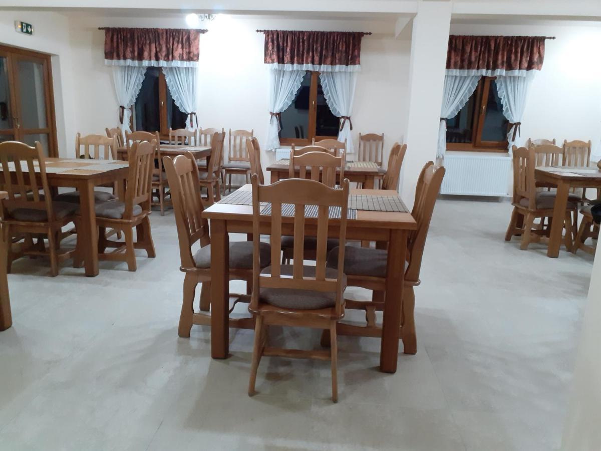 Pensiunea Bradul Dealu Stefanitei ภายนอก รูปภาพ