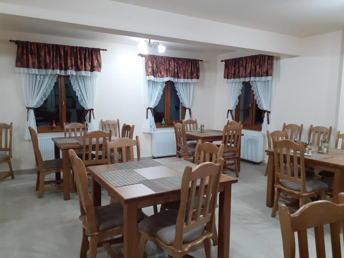 Pensiunea Bradul Dealu Stefanitei ภายนอก รูปภาพ